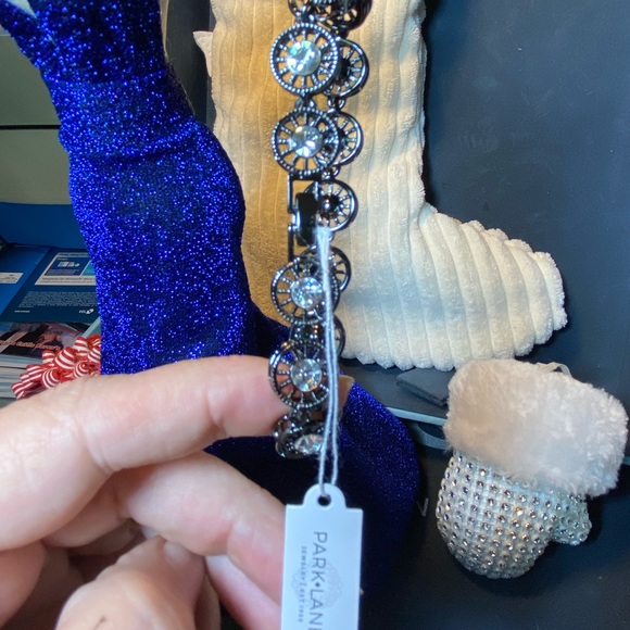 NWT 🖤 HEMATITE 🖤 FOCUS FILIGREE DISK WITH BEAUTIFUL CLEAR STONES BRACELET - Picture 9 of 9